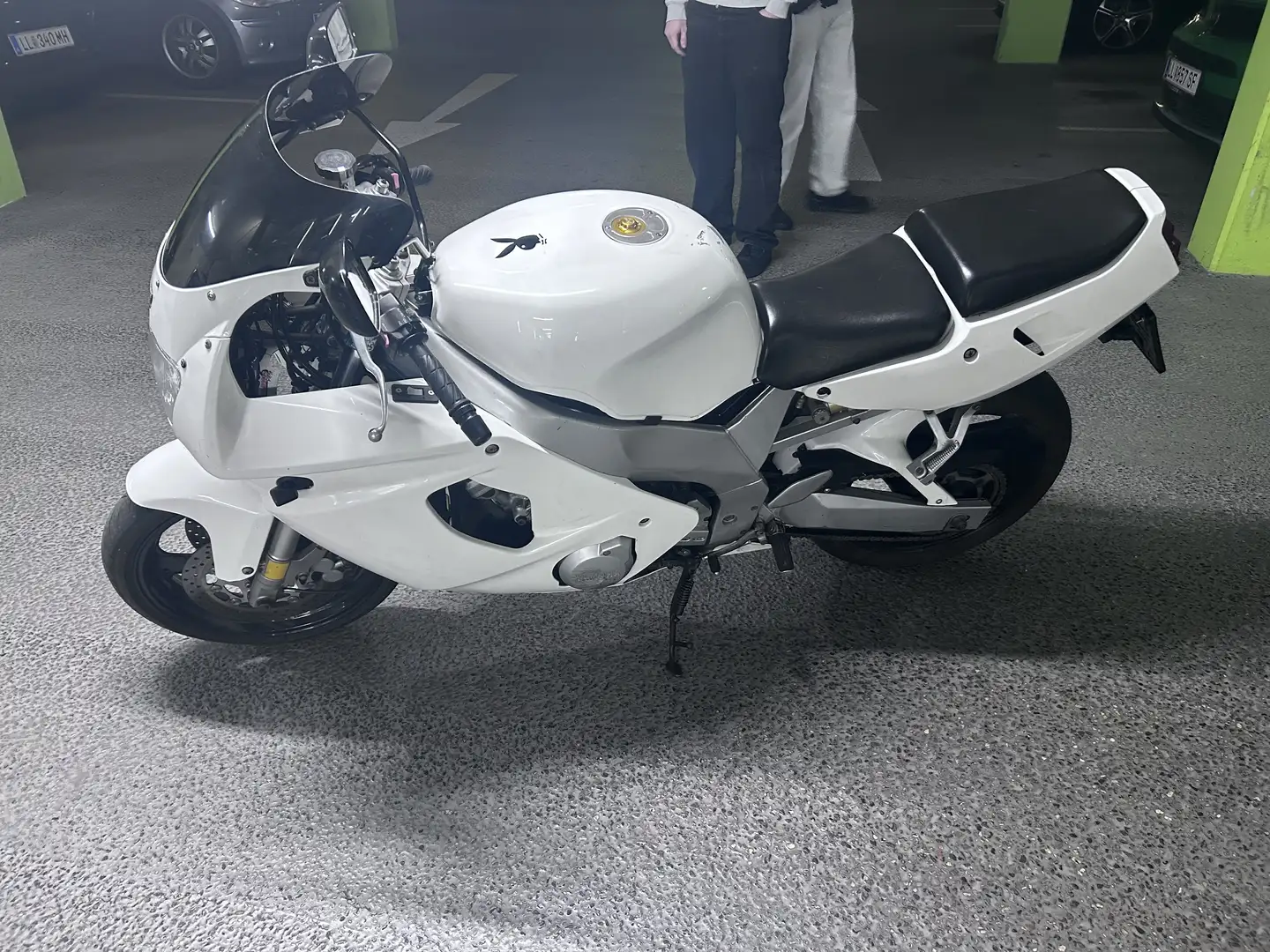 Yamaha FZR 600 Weiß - 2