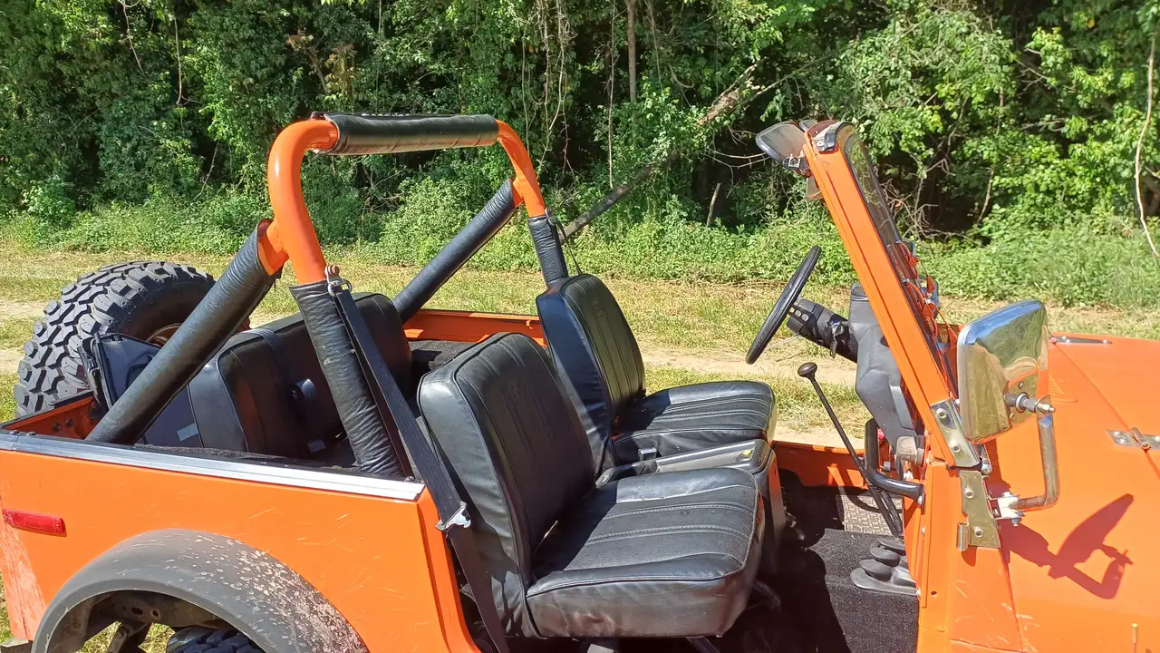 Jeep CJ-7 5.0 V8 AMC 304, foto 4