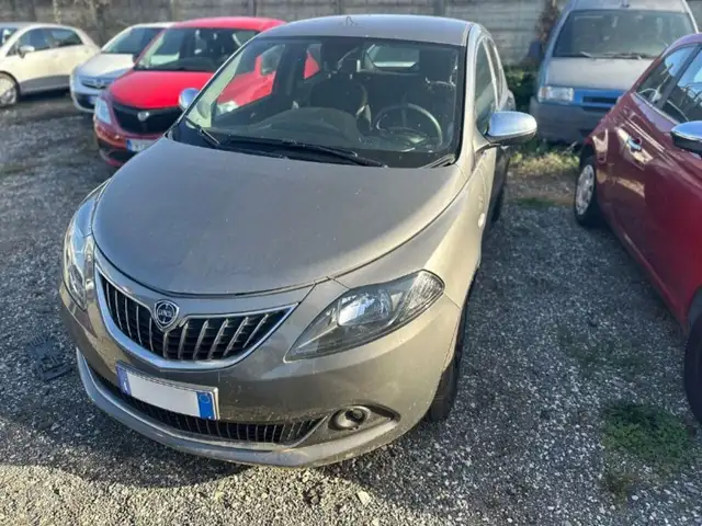 Lancia Ypsilon 1.0 FireFly 5 porte S&S Hybrid Ecochic A. Ferretti