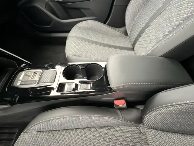 Peugeot 2008 view 14
