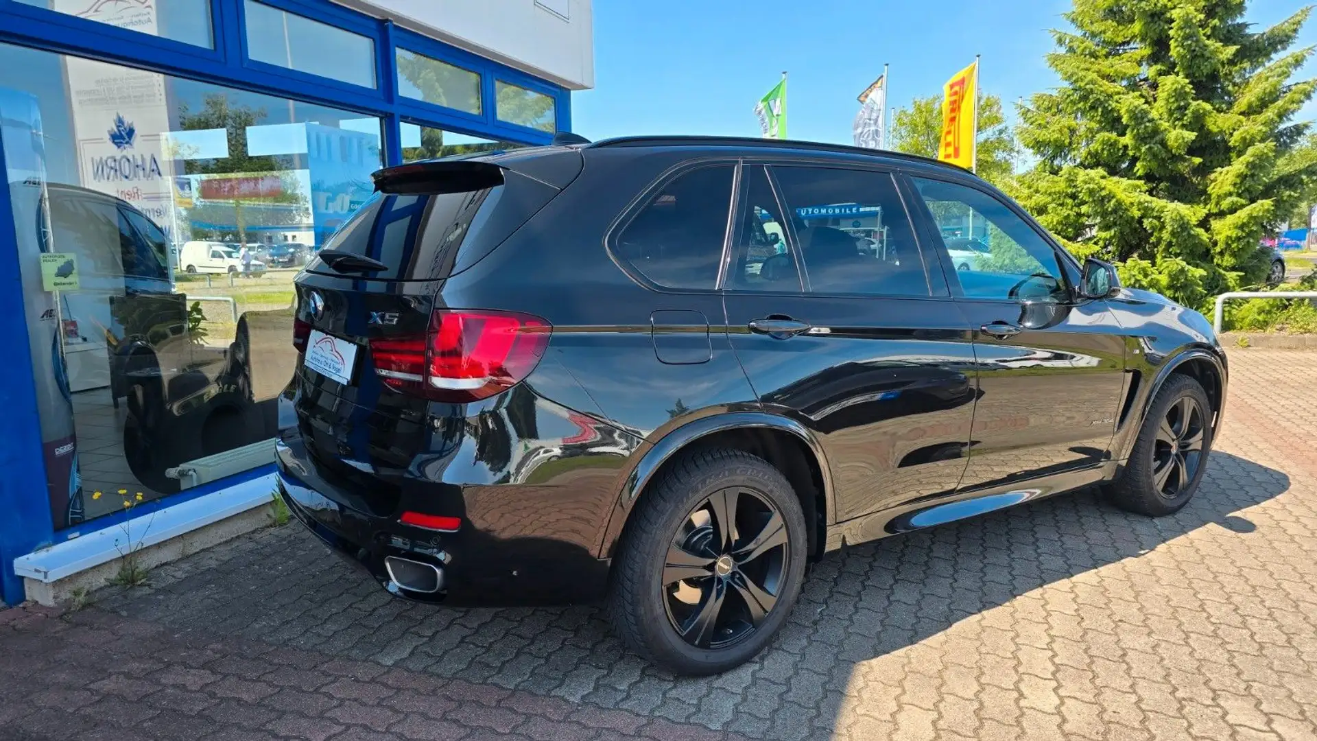 BMW X5 30d M-Paket*Leder*Navi*Komfortsitze*Pano*AHK Negro - 2