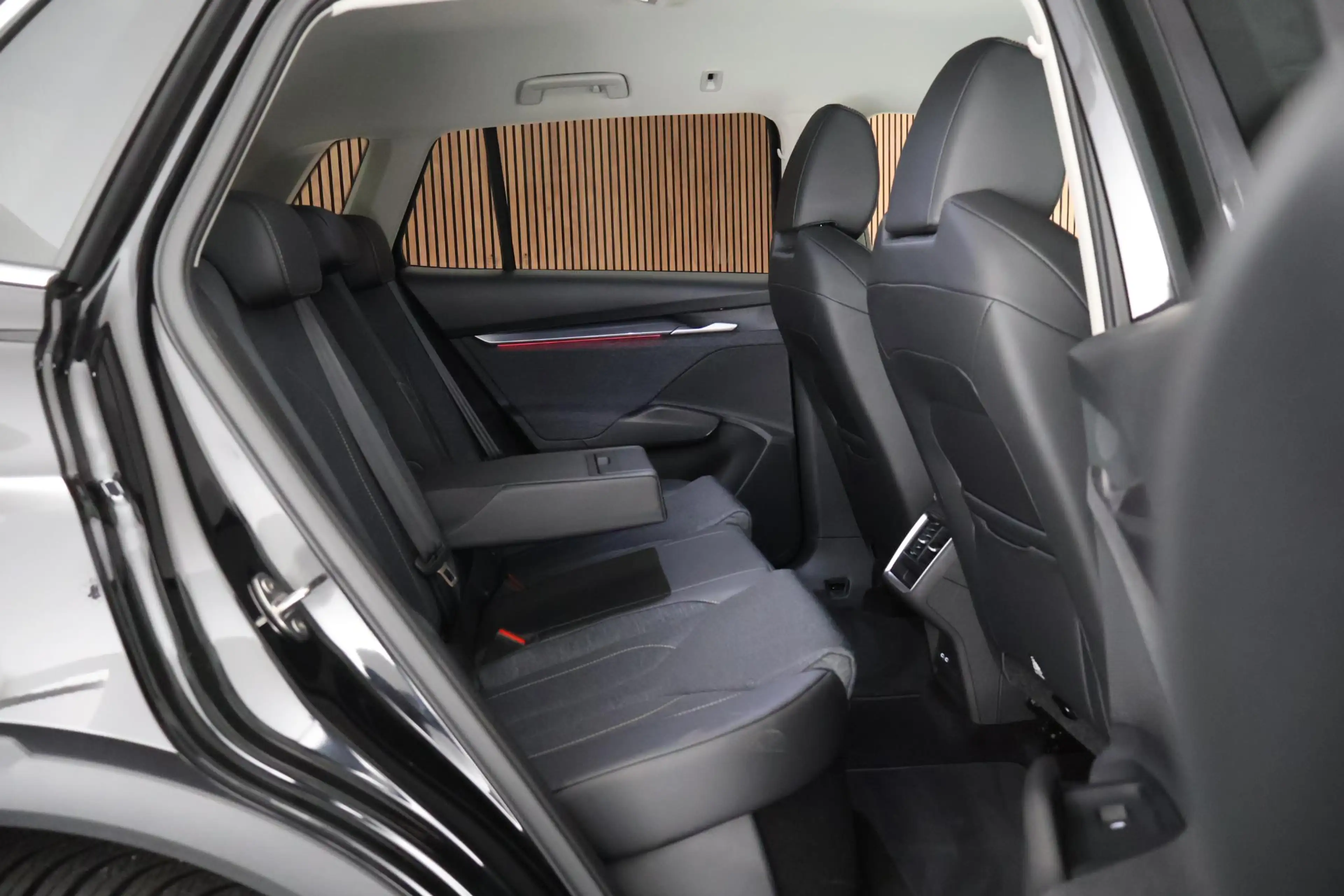 Skoda Elroq 85 286pk Business Edition Trekhaak Keyless Stoelve — photo 12