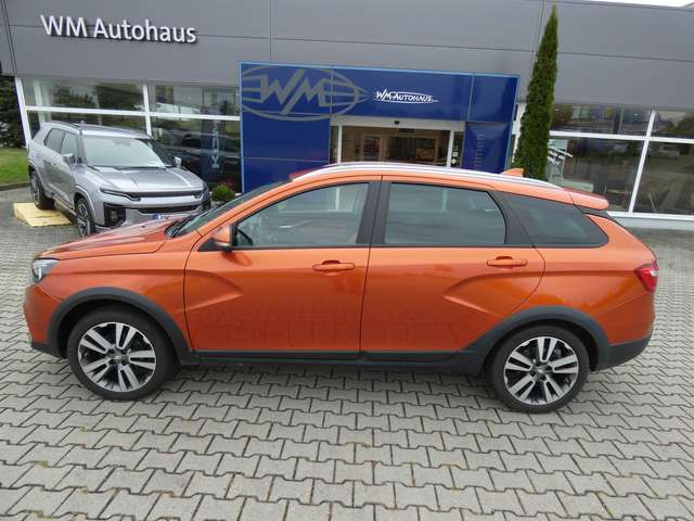 Lada Vesta Kombi Cross Luxus Automatik Alu WR Navi PDC Kamera