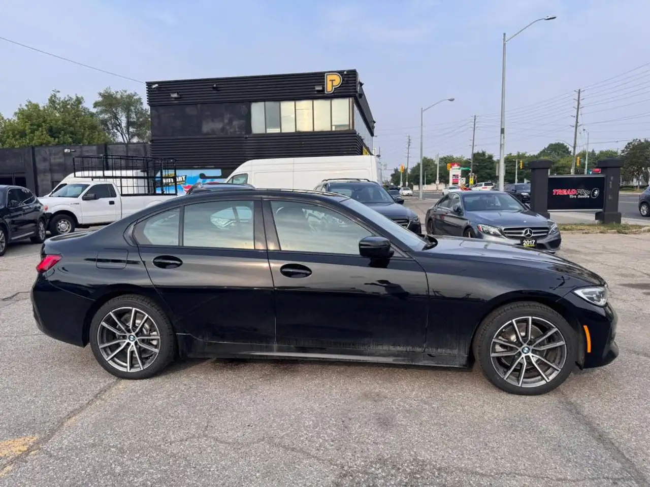 BMW 3 Series photo BMW 3 Series