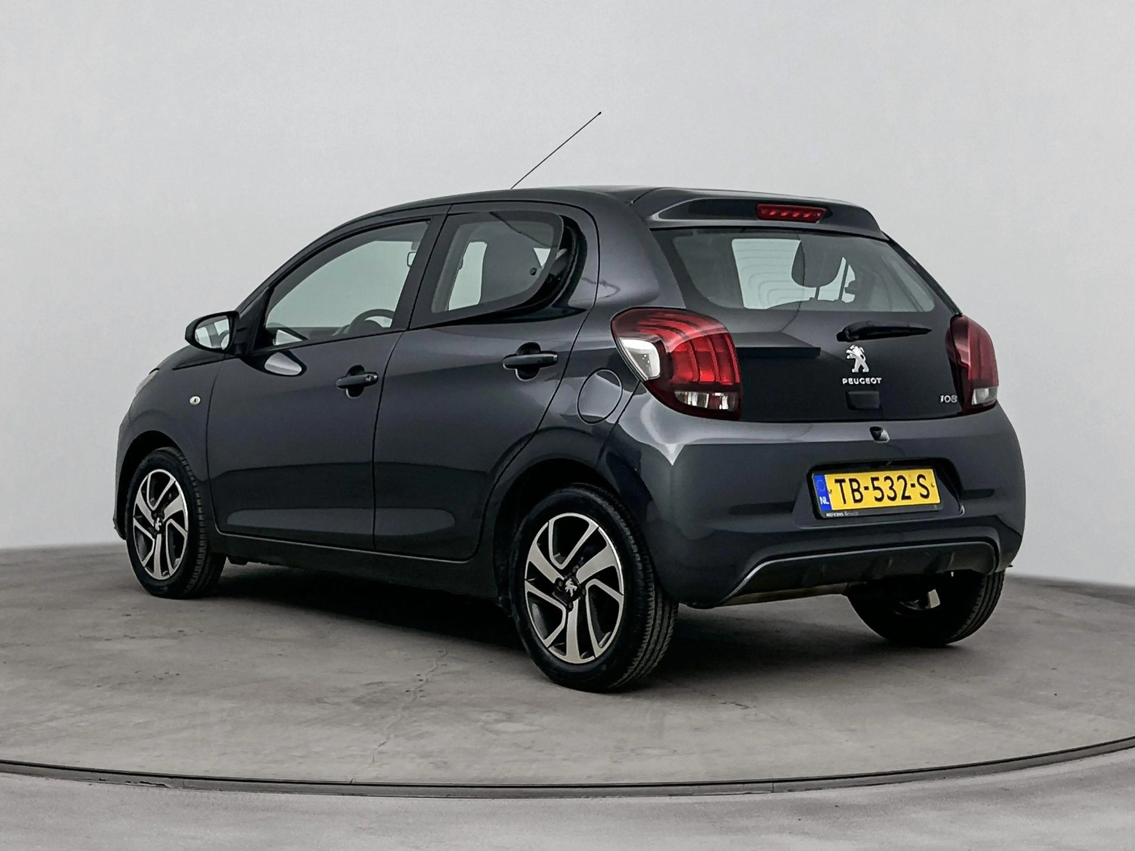 Peugeot 108 68pk Automaat Allure | Camera | CarPlay | Cruise C — photo 3