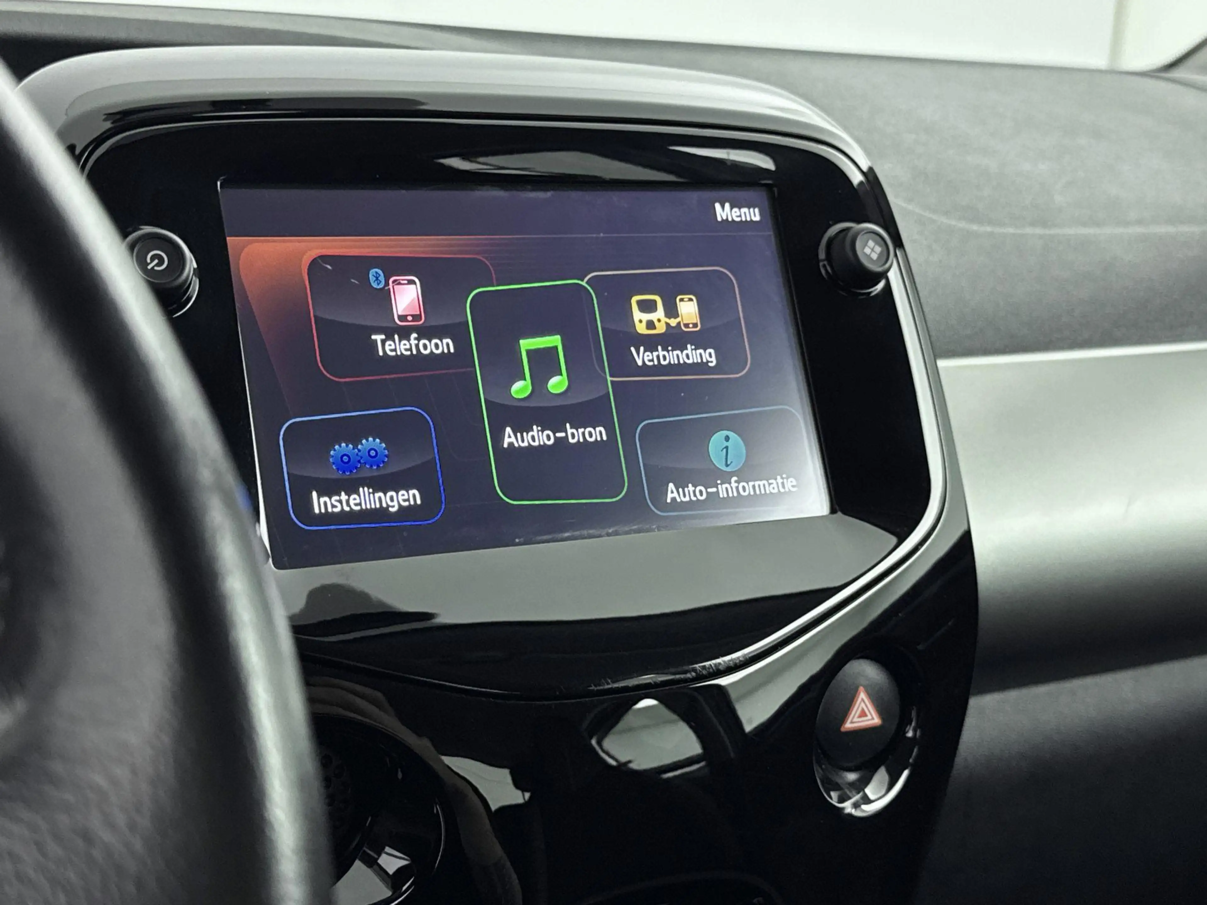 Peugeot 108 68pk Automaat Allure | Camera | CarPlay | Cruise C — photo 14