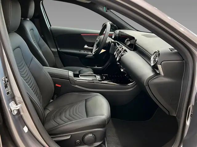 Mercedes-Benz A view 12