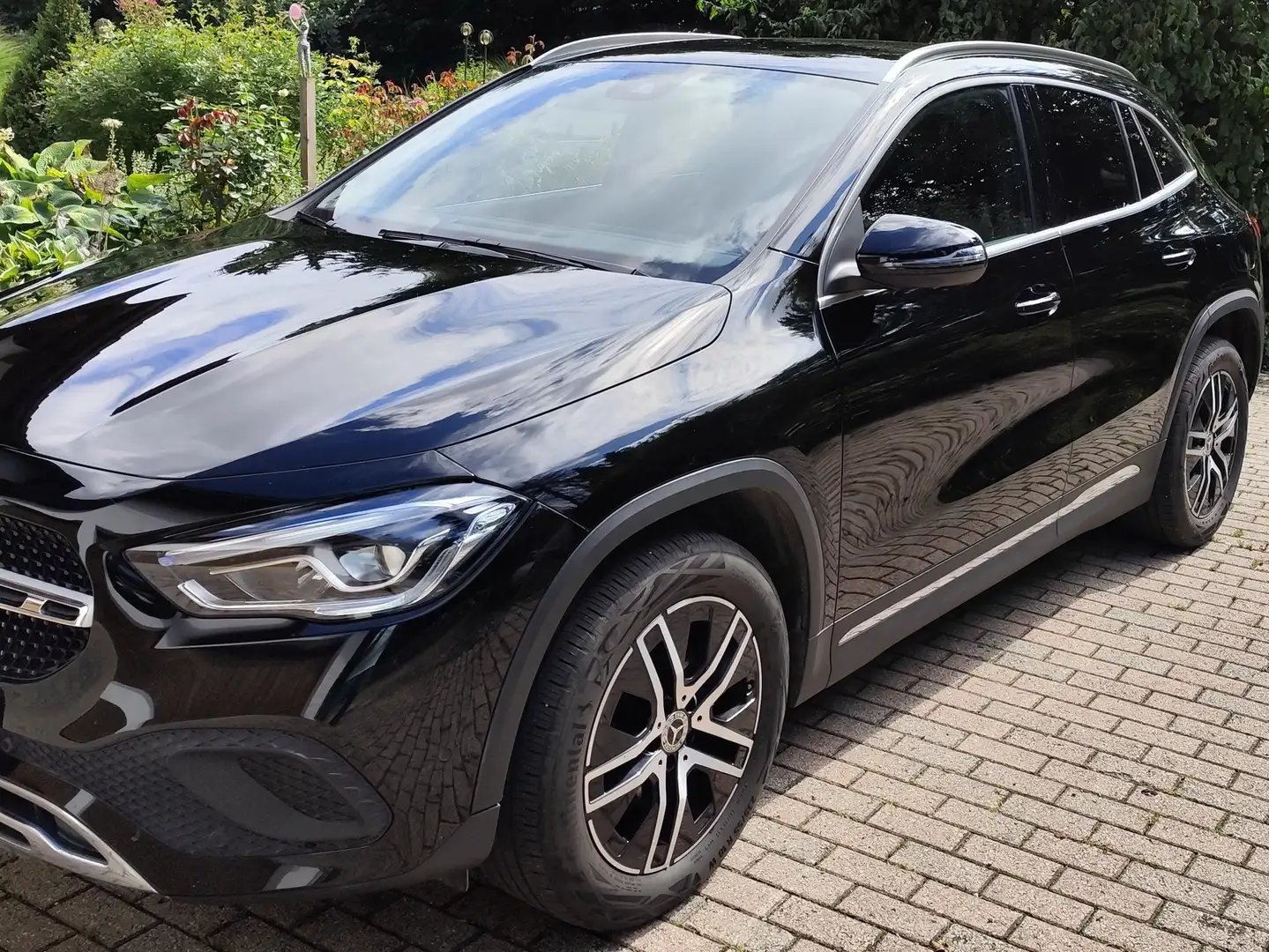 Mercedes-Benz GLA 200 GLA 200 7G-DCT Progressive Schwarz - 2