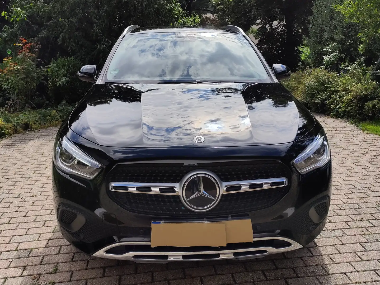 Mercedes-Benz GLA 200 GLA 200 7G-DCT Progressive Schwarz - 1