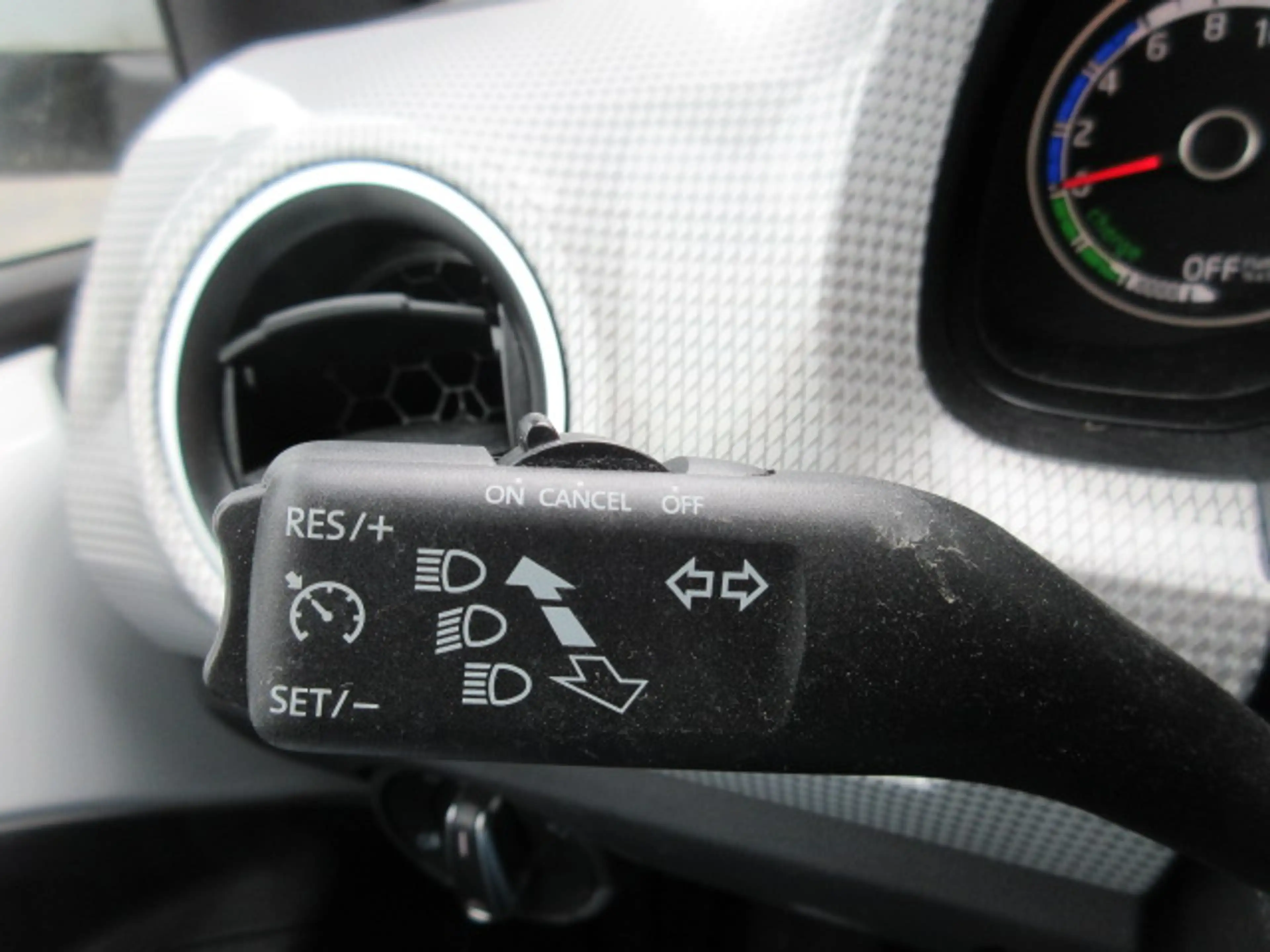 Volkswagen e-up! Edition Automatik NAVIV. KAMERA GRA ALU APS SITZHEIZUNG CLIMATRONIC — photo 8