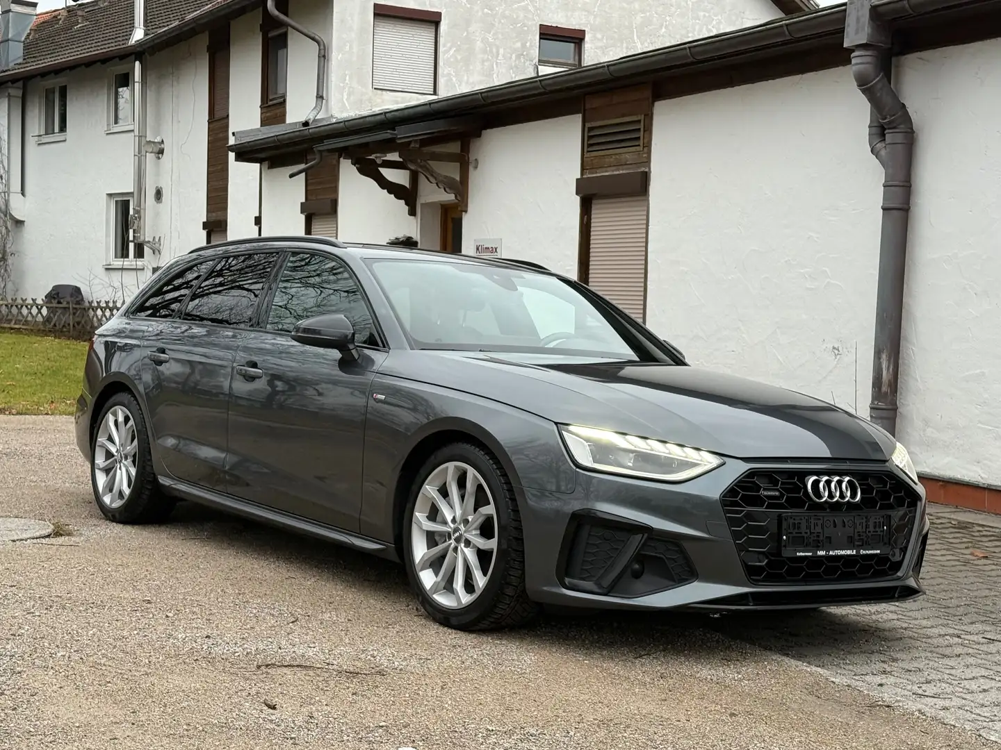 Audi A4 40 TDI quattro S line Grau - 1