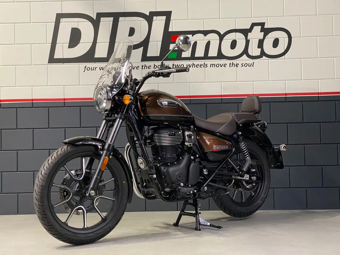 Royal Enfield Meteor 350 Braun - 2