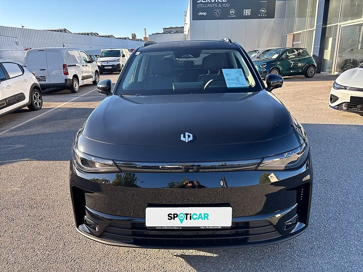 Leapmotor C10 REEV 28,4kWh Design Schwarz - 2