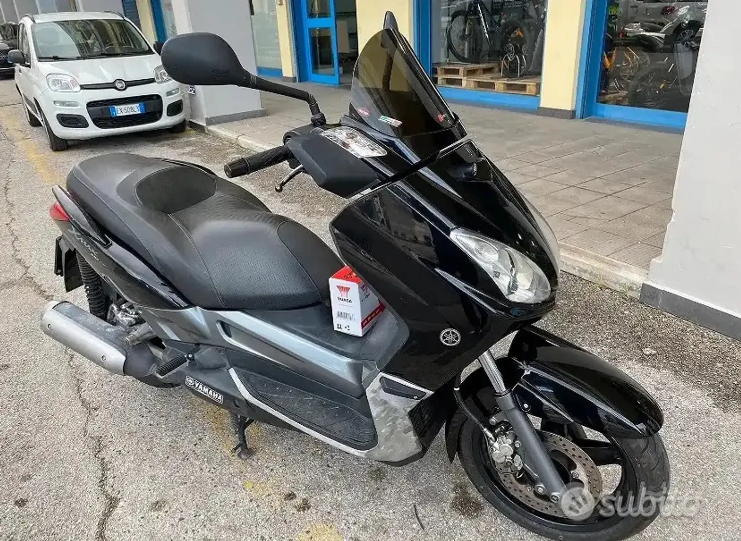 Yamaha X-Max 250 Sport Чорний - 2