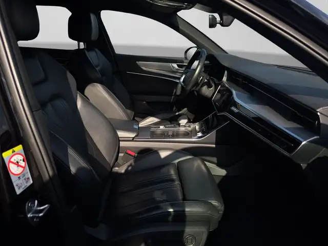 Audi A6 view 4