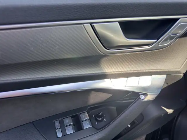 Audi A6 view 8