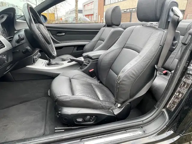BMW 3 Series view 13