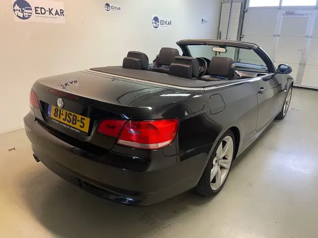 BMW 3 Series view 8