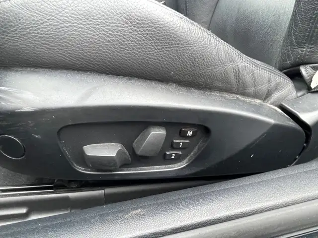 BMW 3 Series view 15