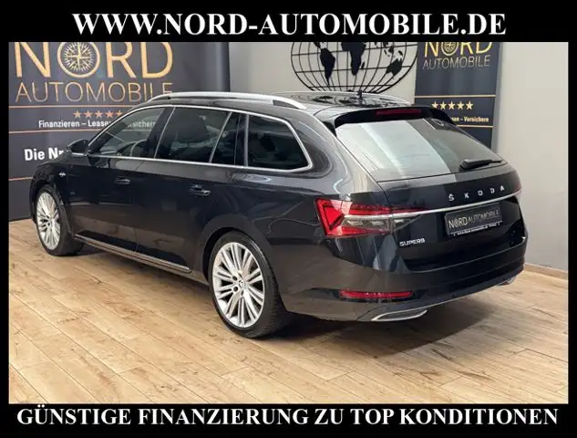 Skoda Superb view 9