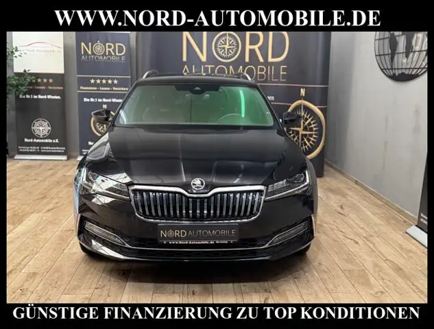 Skoda Superb view 4