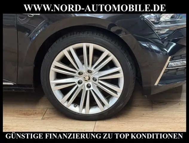 Skoda Superb view 13