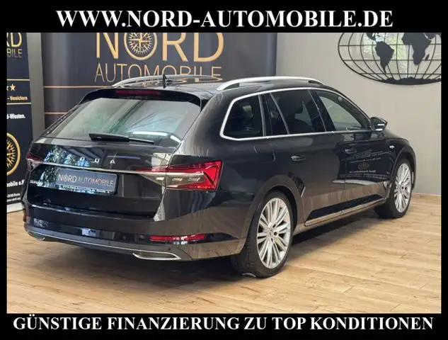 Skoda Superb view 11
