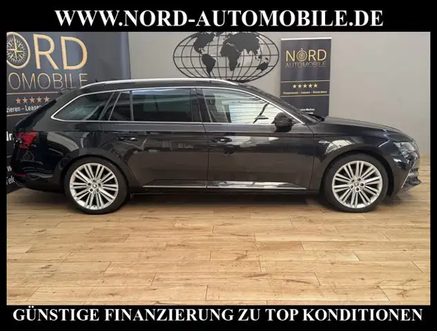 Skoda Superb view 8