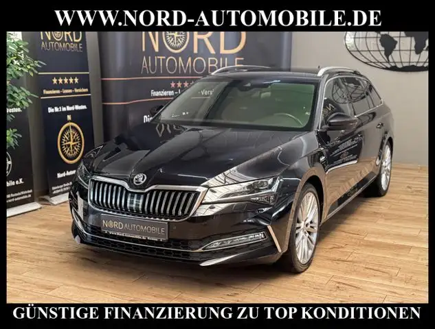 Skoda Superb view 5