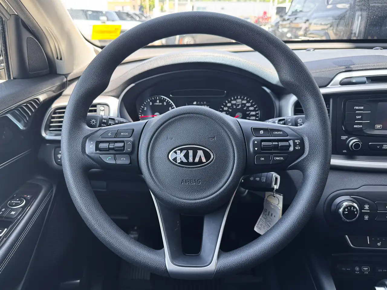 Kia Sorento снимка Kia Sorento