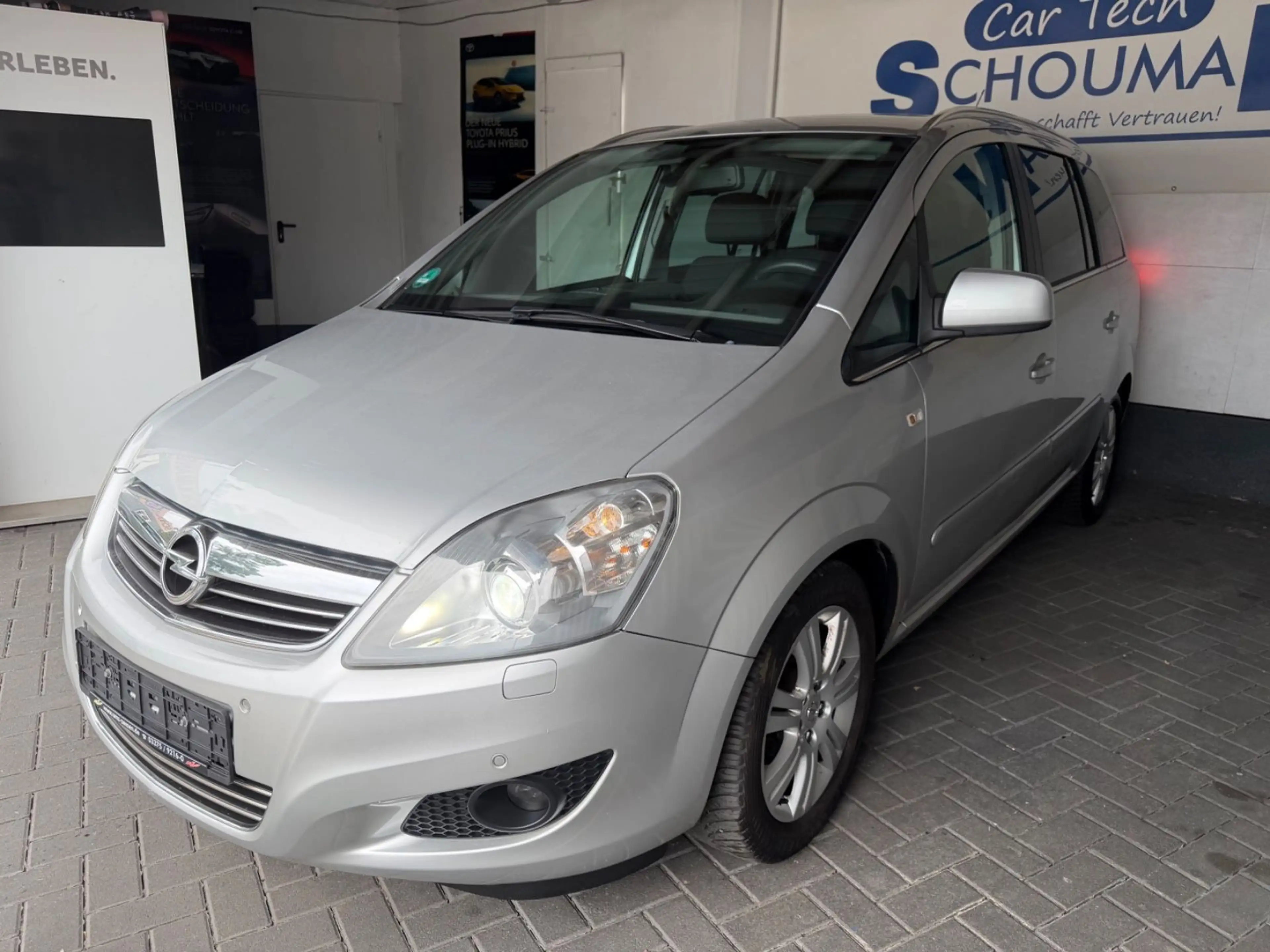 Opel Zafira B Family Plus*XENON*7 SITZE*TOP ZUSTAND — photo 2
