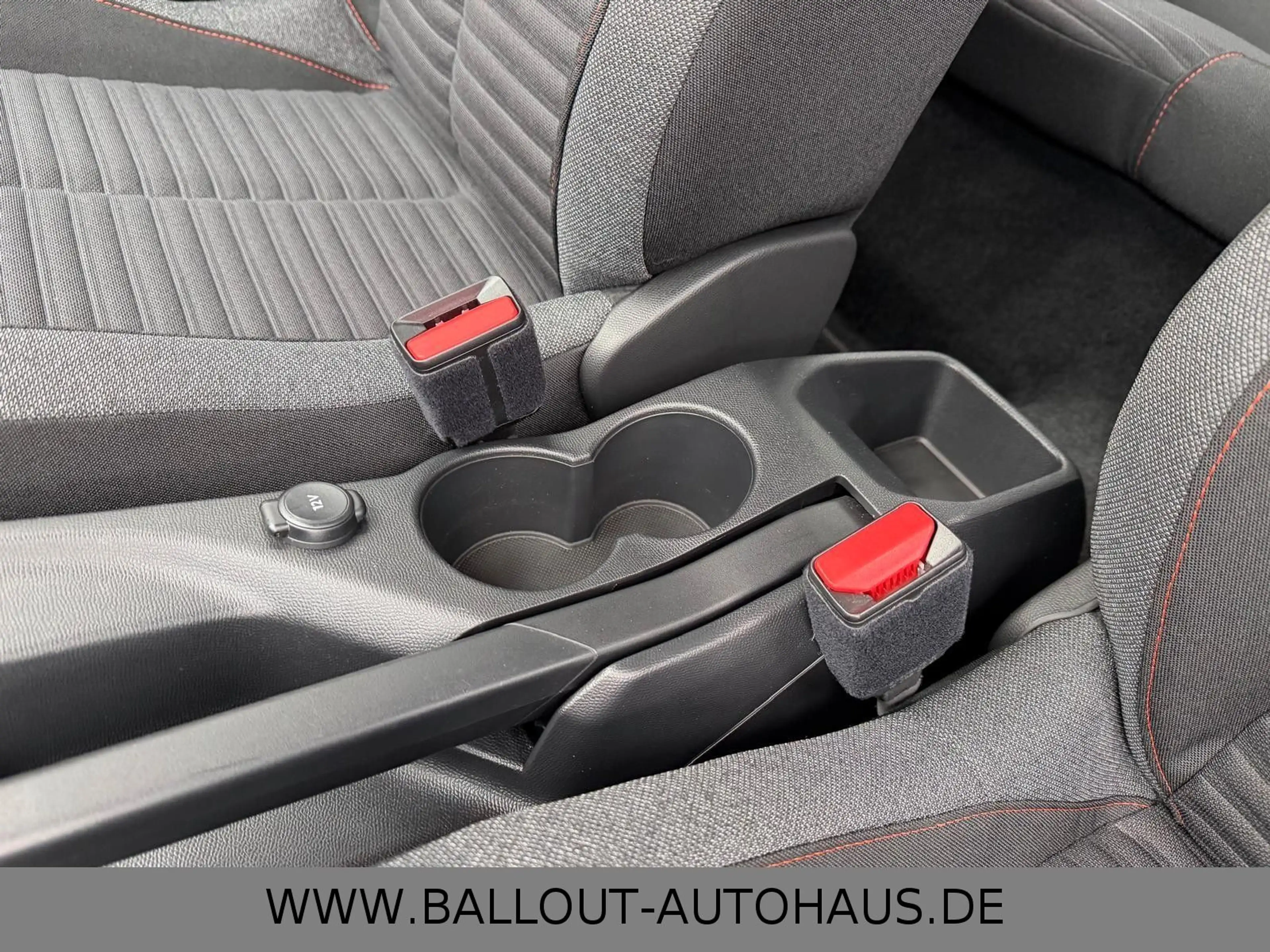 Peugeot 2008 Active*1.HAND*KLIMA*NAVI*TEMPO*SHZ*KAMERA — photo 14