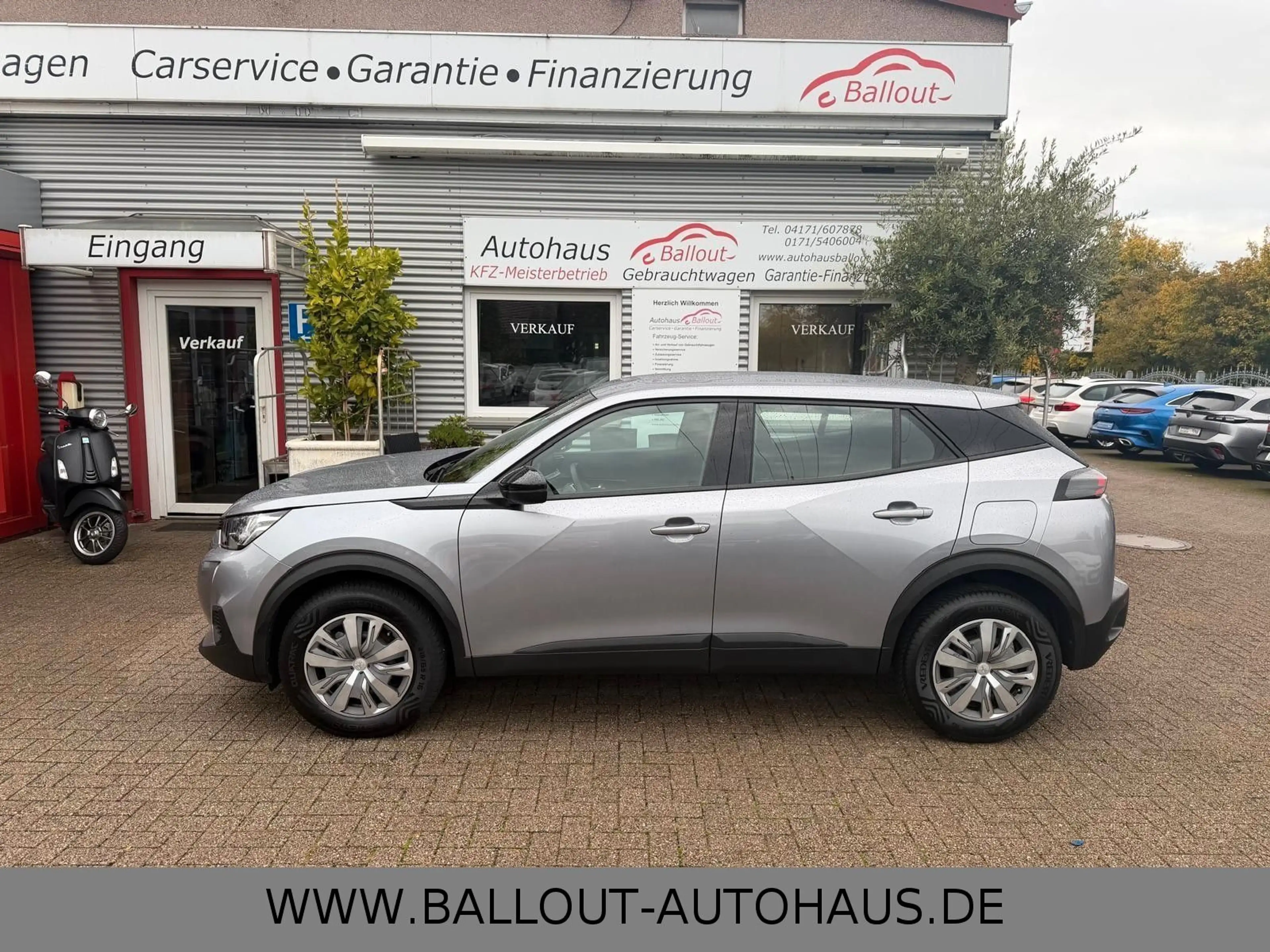 Peugeot 2008 Active*1.HAND*KLIMA*NAVI*TEMPO*SHZ*KAMERA