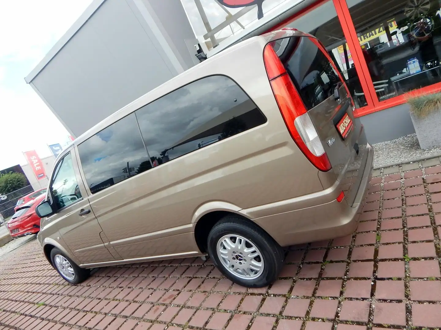 Mercedes-Benz Vito Kombi 113 CDI lang / KLIMA Beige - 2