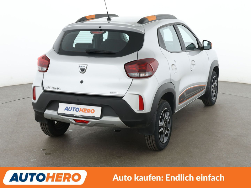 Dacia Spring electric drive 33 kW Comfort Plus Aut.*CAM*NAVI* — photo 6
