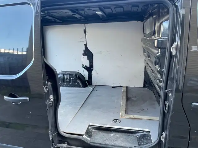 Opel Vivaro view 15