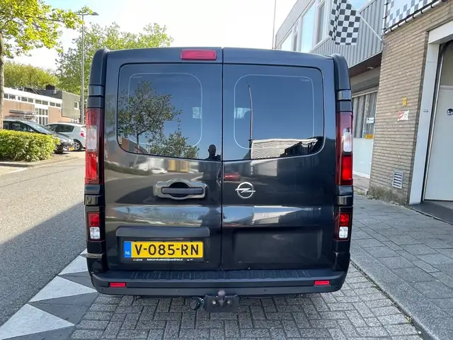 Opel Vivaro view 8