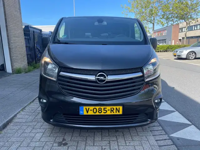 Opel Vivaro view 5