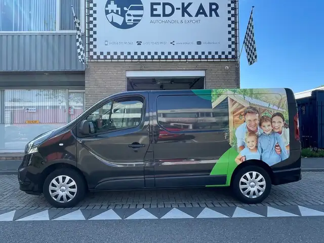 Opel Vivaro view 11
