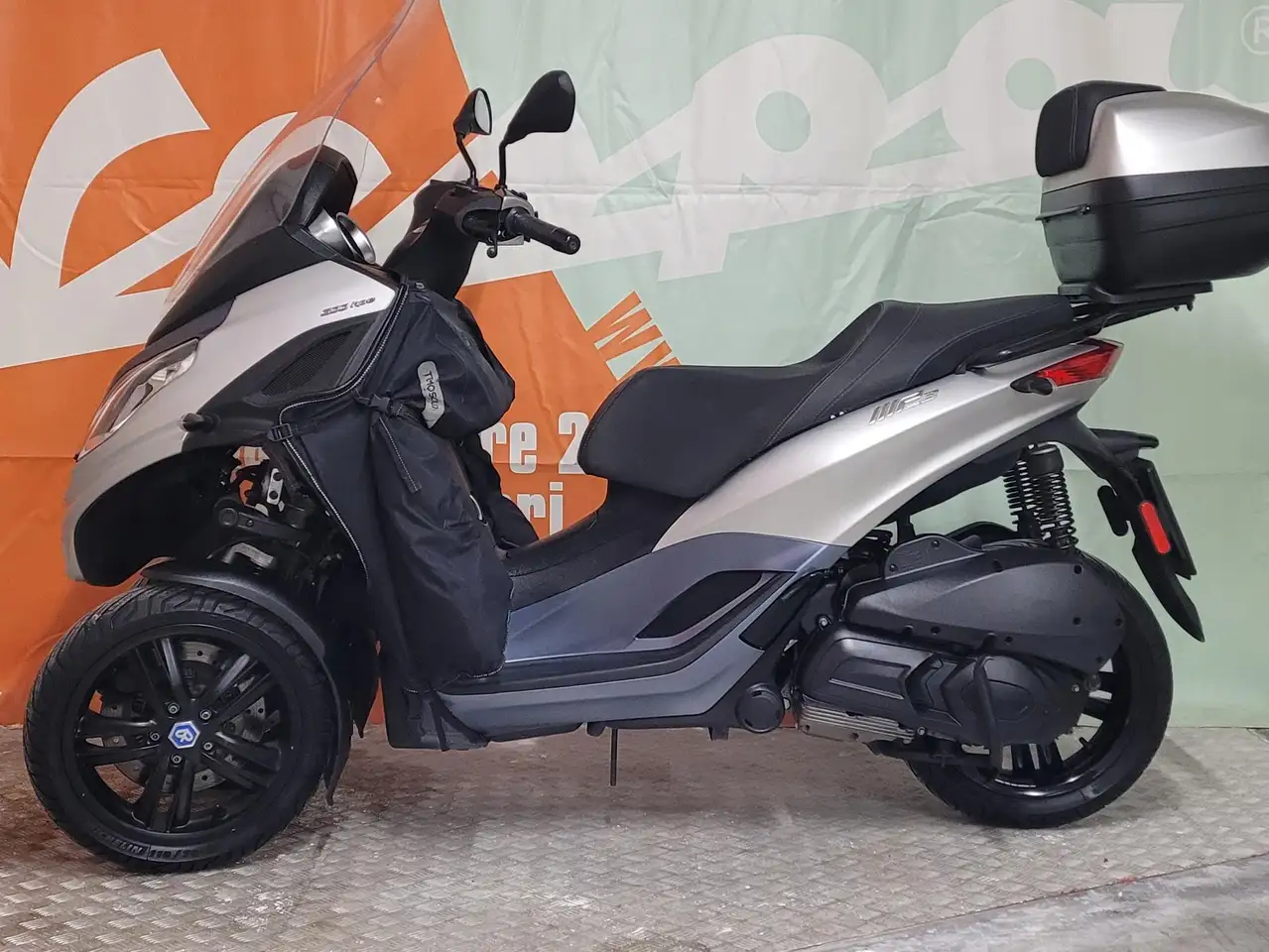 Piaggio MP3 300