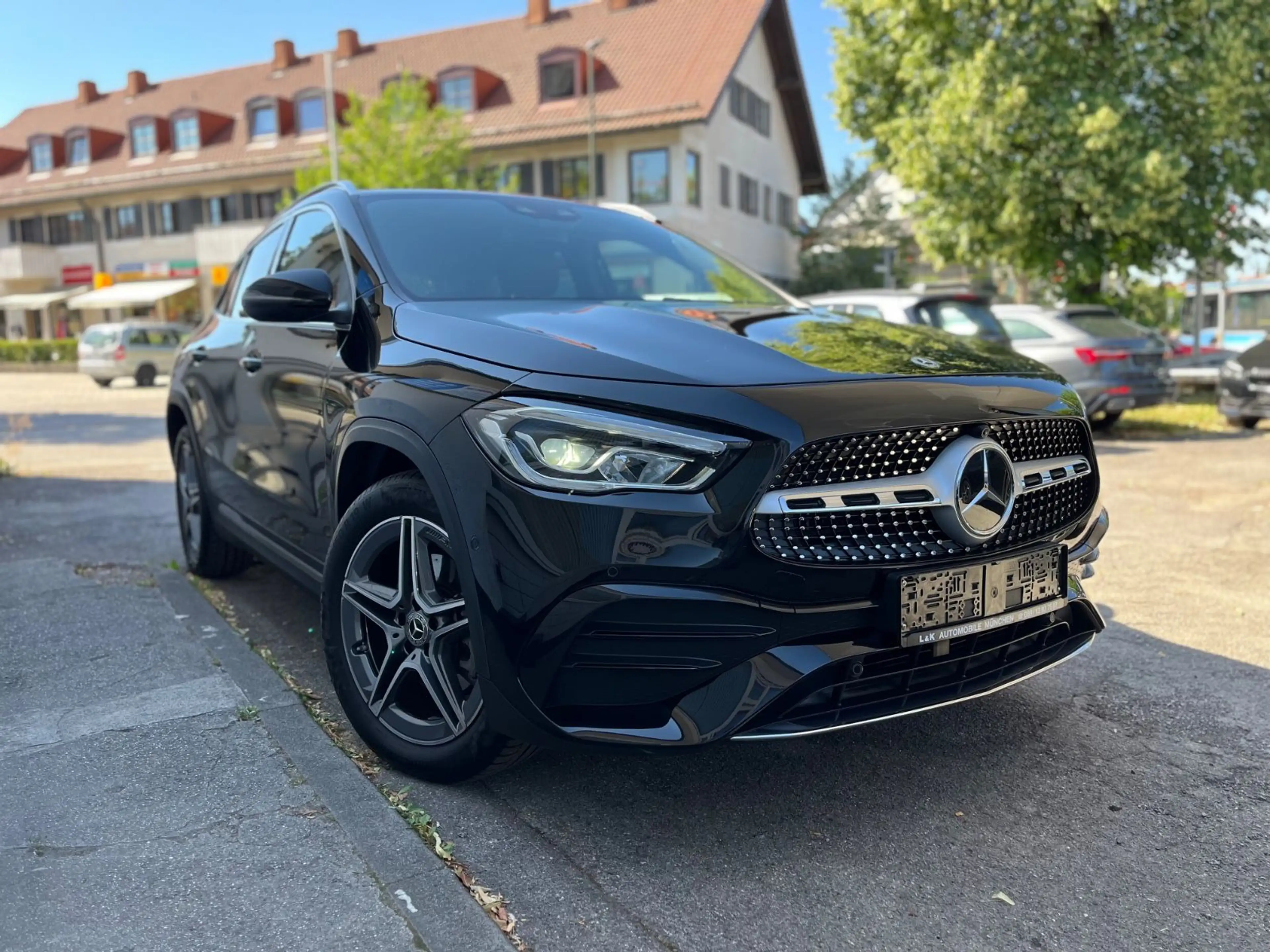 Mercedes-Benz GLA 250 e AMG+19"+LED+ACC+Driv-Ass+AHK — photo 9