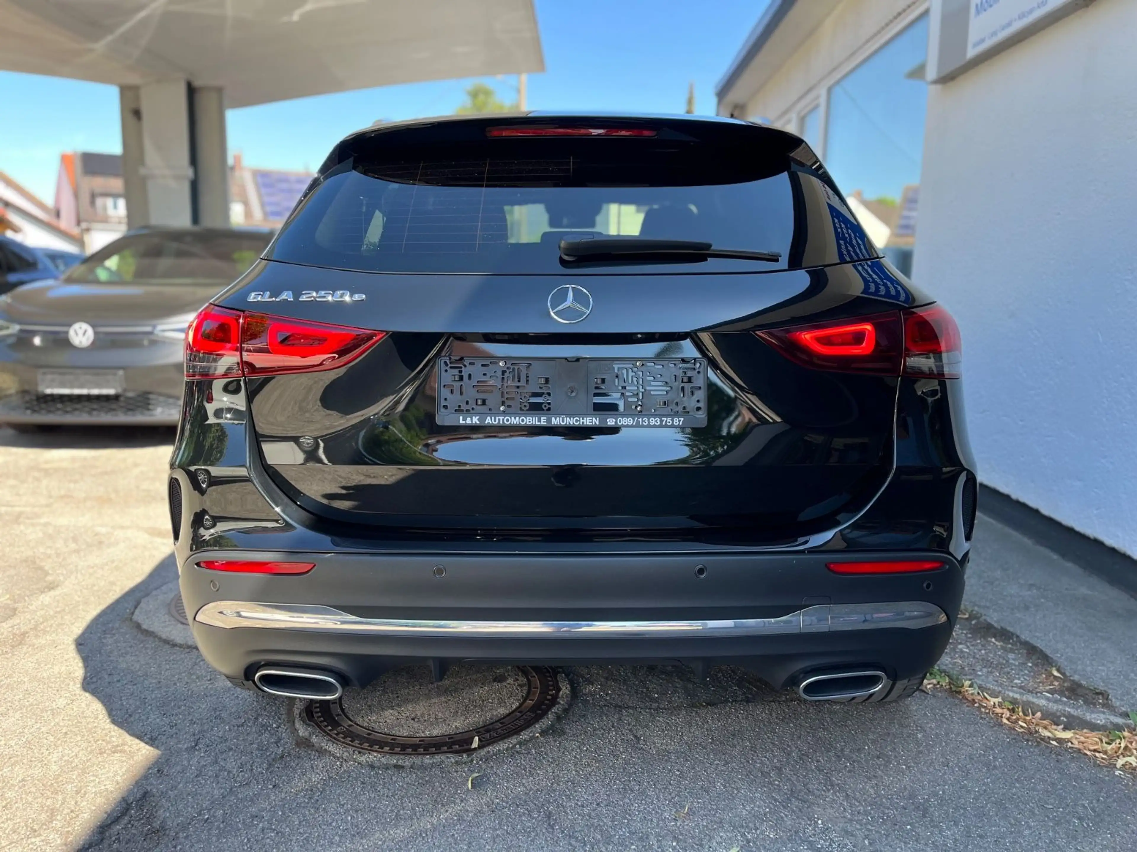 Mercedes-Benz GLA 250 e AMG+19"+LED+ACC+Driv-Ass+AHK — photo 8
