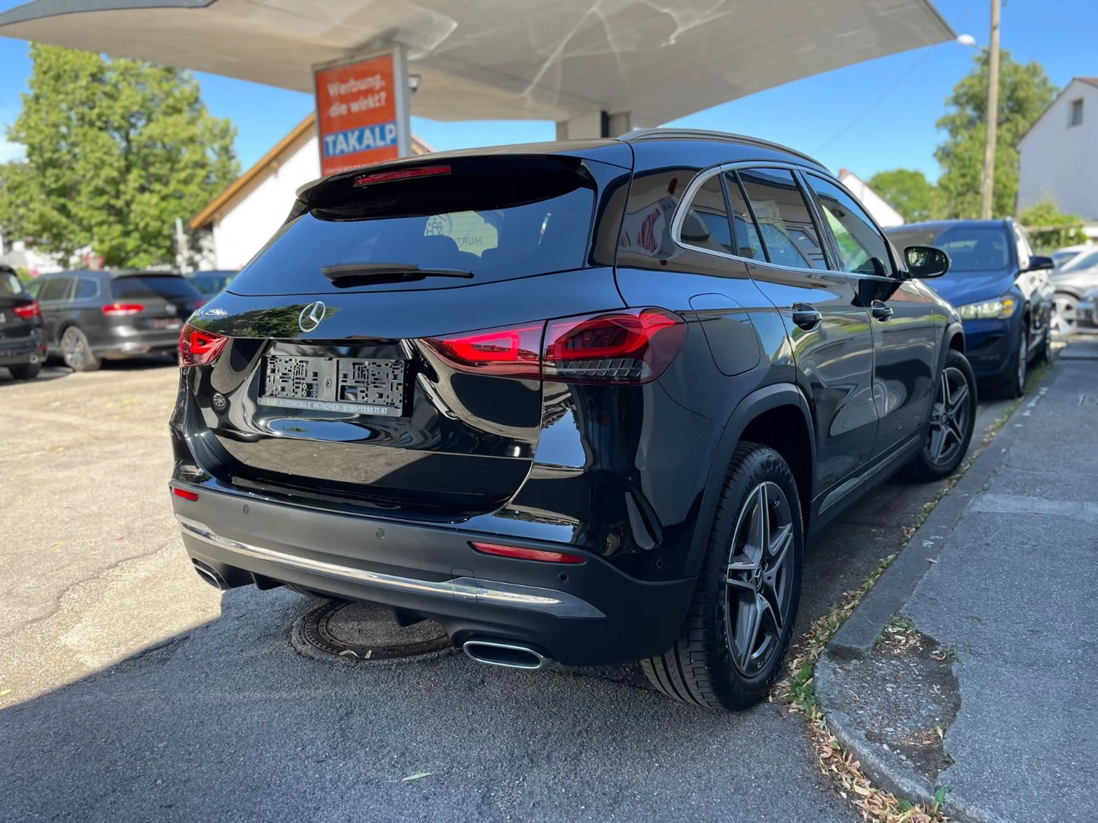 Mercedes-Benz GLA 250 e AMG+19"+LED+ACC+Driv-Ass+AHK — photo 5