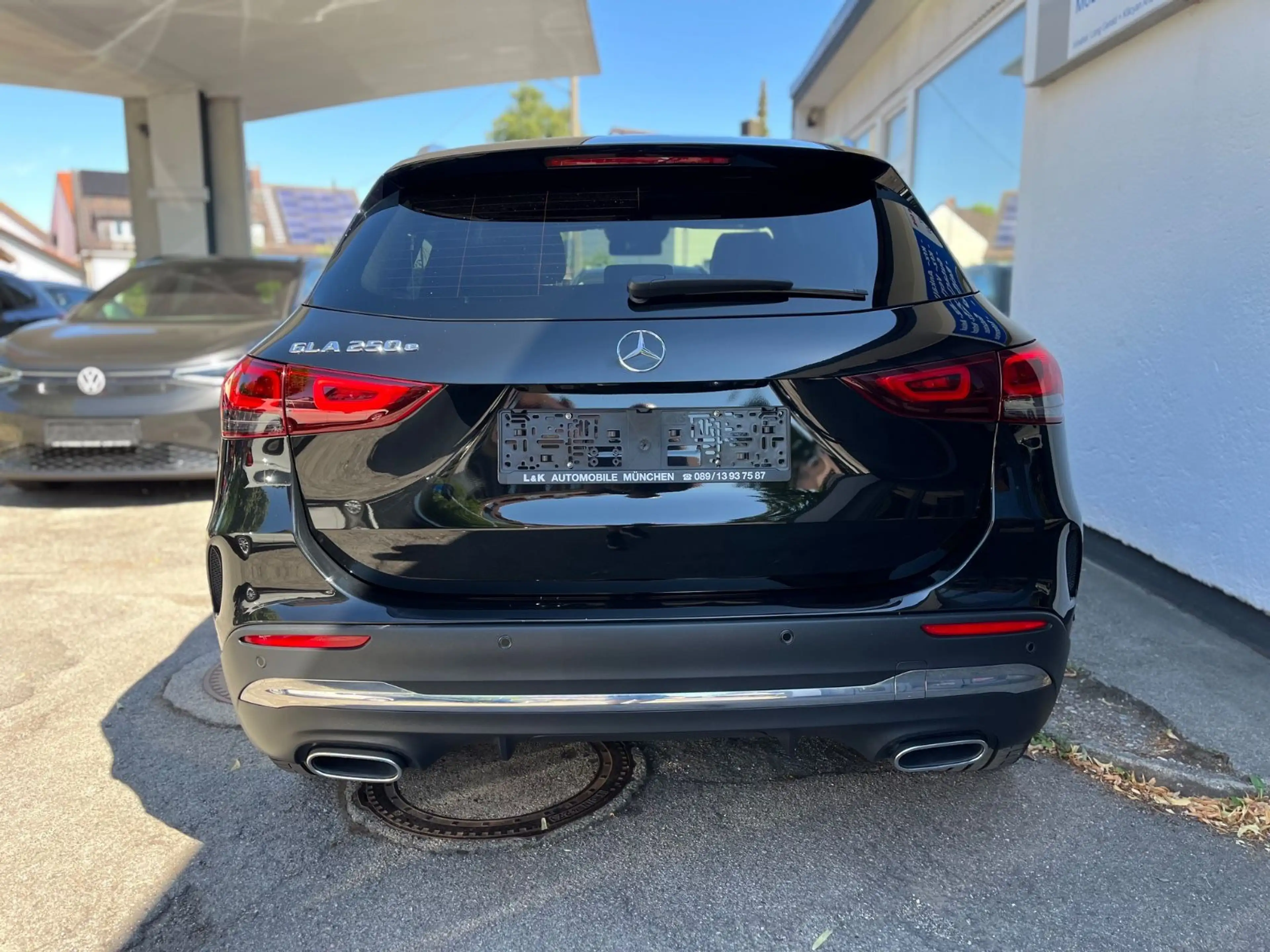 Mercedes-Benz GLA 250 e AMG+19"+LED+ACC+Driv-Ass+AHK — photo 6