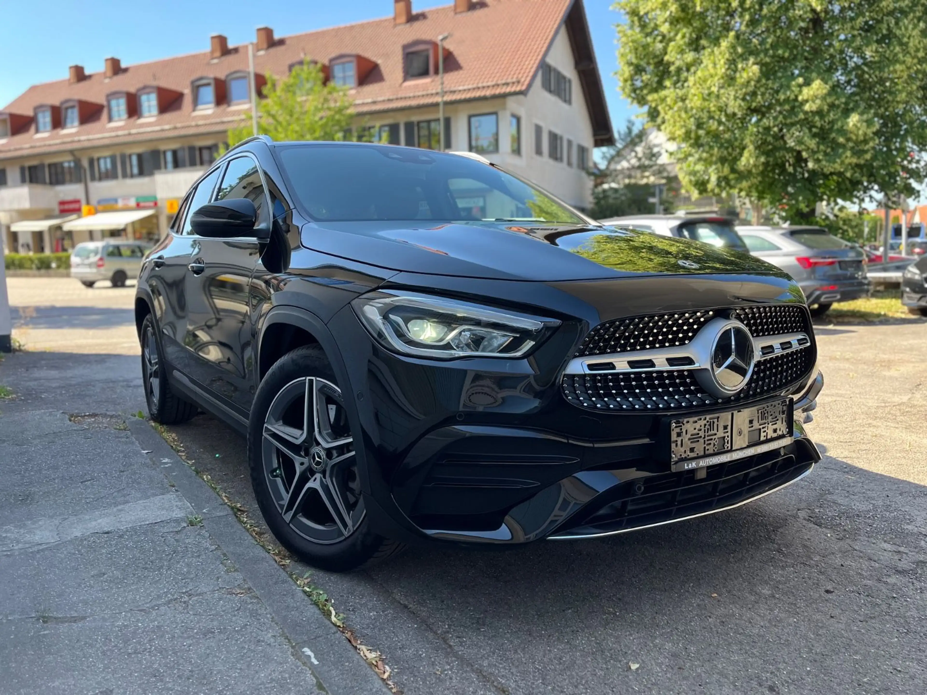 Mercedes-Benz GLA 250 e AMG+19"+LED+ACC+Driv-Ass+AHK — photo 3