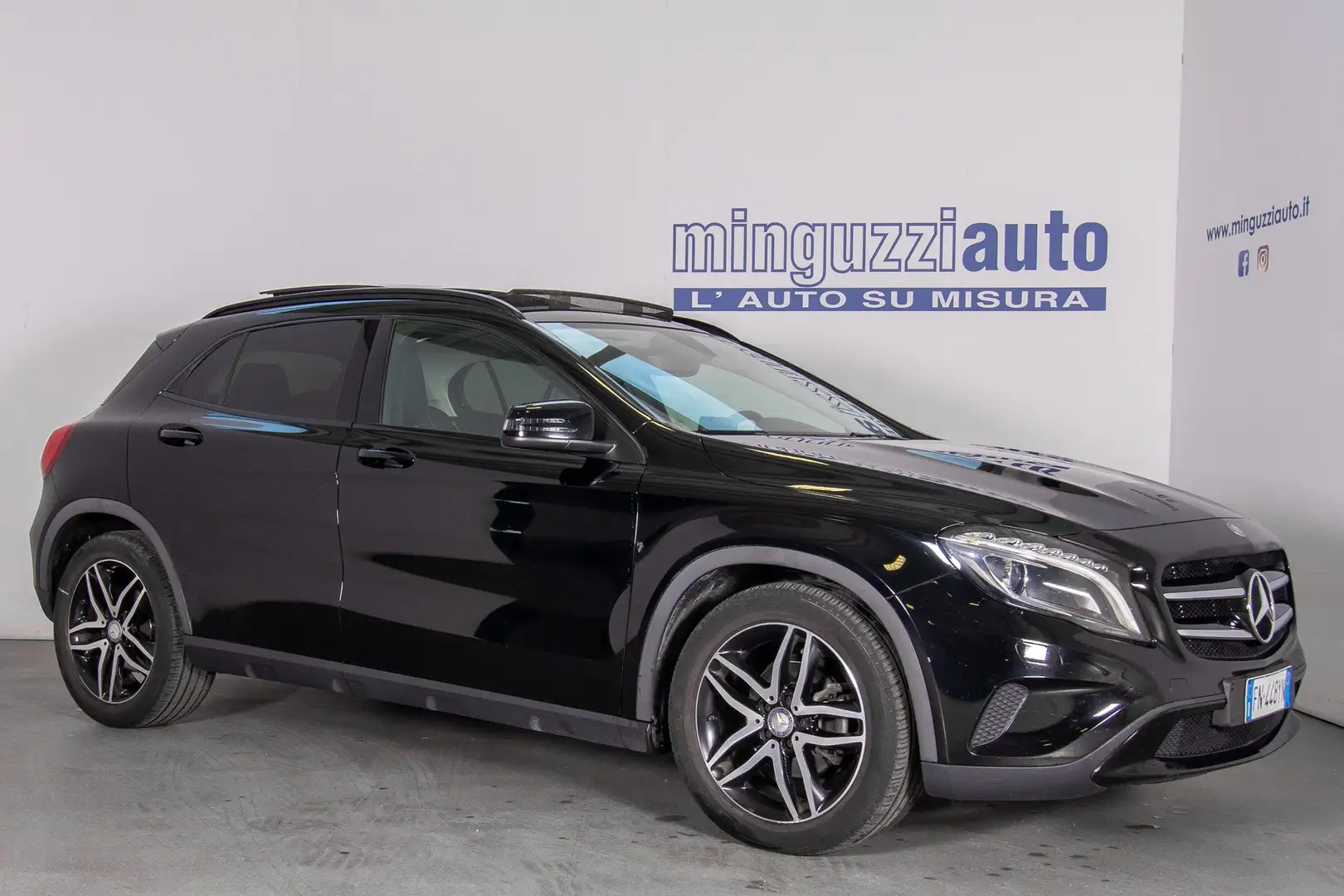 Mercedes-Benz GLA 200 d (cdi) Sport auto Tetto Nero - 1