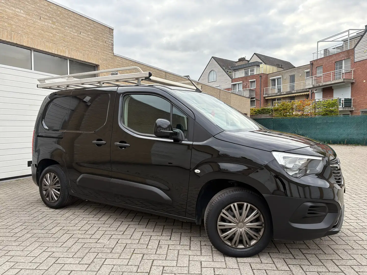 Opel Combo Combo Cargo / Benzine / 12 Maanden Garantie Zwart - 1