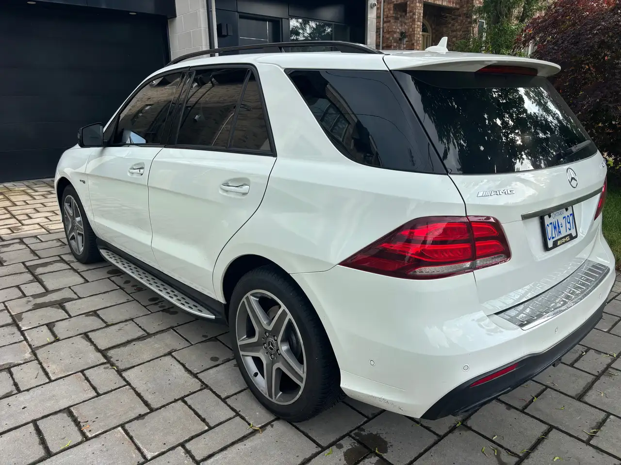 Mercedes-Benz GLE снимка Mercedes-Benz GLE