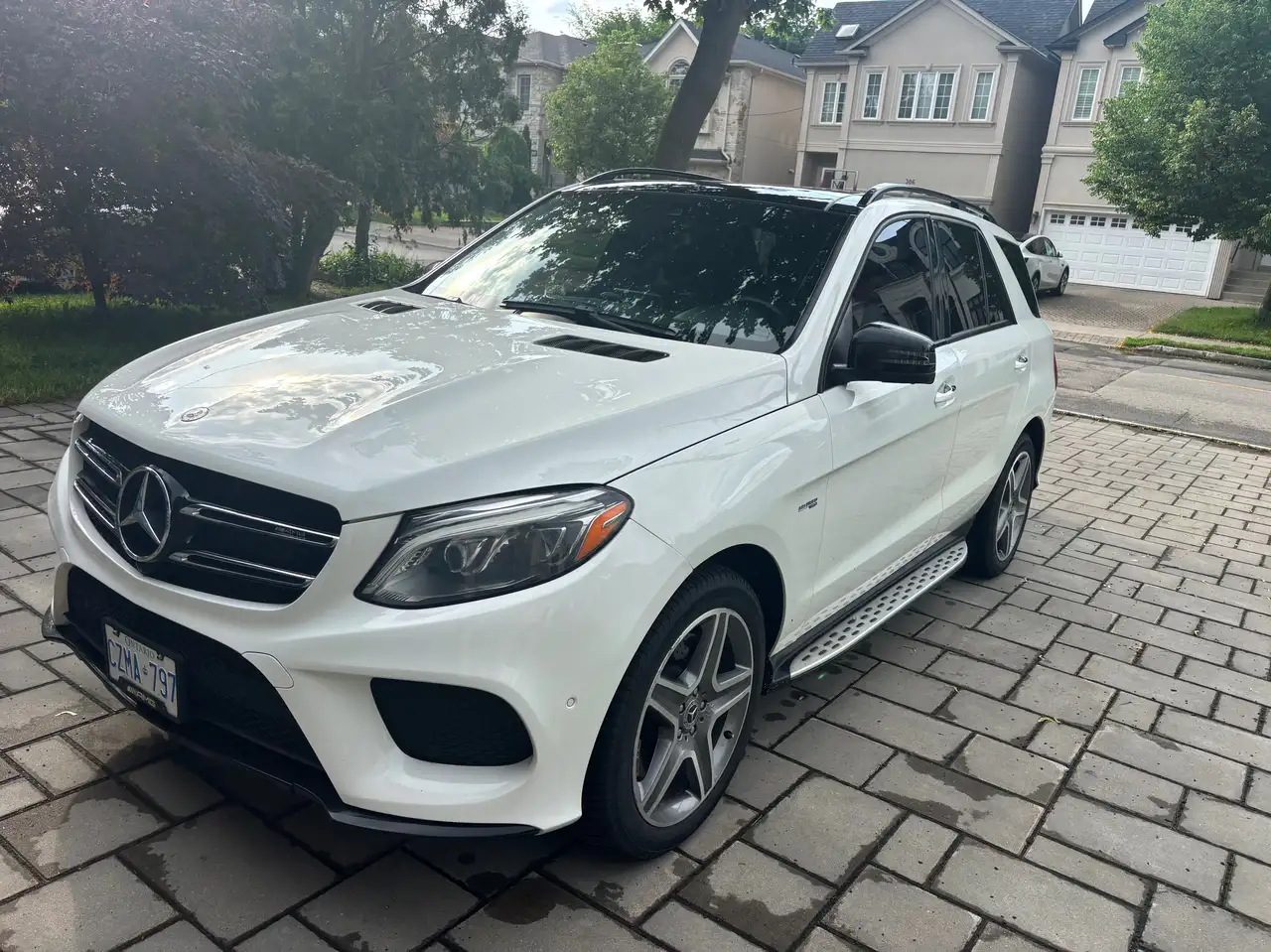 Mercedes-Benz GLE снимка Mercedes-Benz GLE