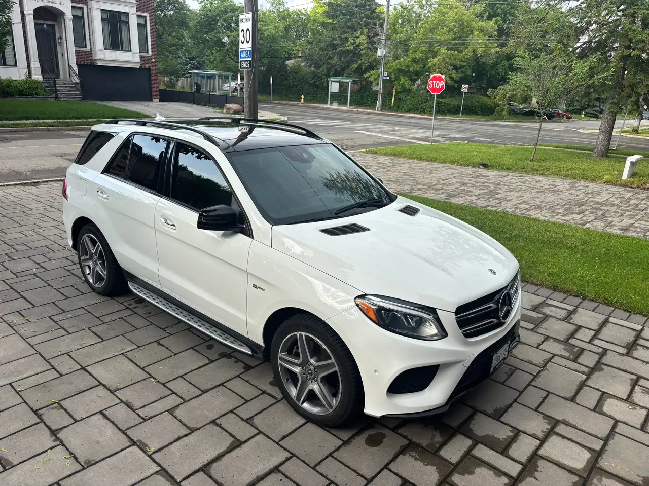 Mercedes-Benz GLE снимка Mercedes-Benz GLE
